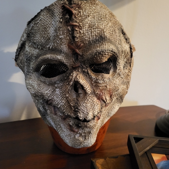 Super fun Haunting Scarecrow - Picture 2 of 6